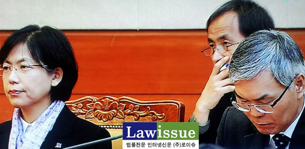 ▲헌법재판소심판정에서의이정희대표,법률대리인단단장인김선수변호사,이재화변호사