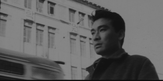 최하원감독의1968년작'나무들비탈에서다'에서열연하는배우이순재.(이하사진=한국영상자료원제공)