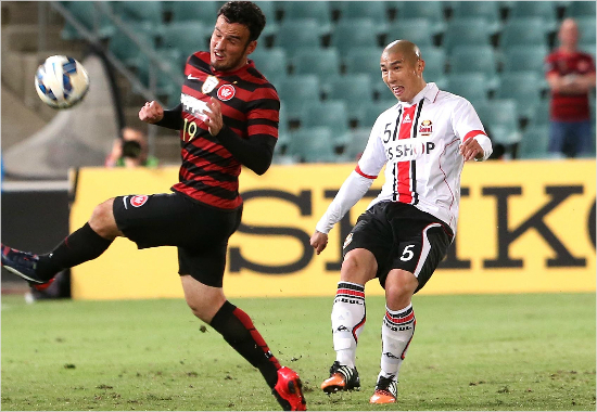 FC서울은'디펜딩챔피언'웨스턴시드니원더러스(호주)와2015아시아축구연맹(AFC)챔피언스리그H조4차전원정경기에서아쉬운1-1무승부를거뒀다.(자료사진=한국프로축구연맹)