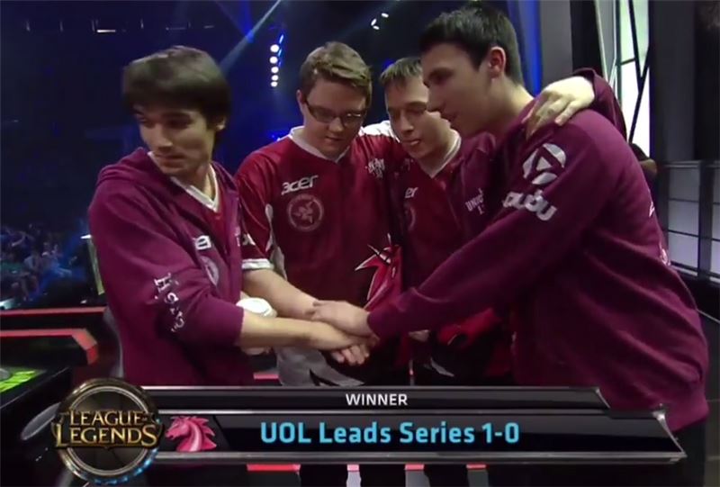 유럽 LCS 결승전에서 1세트를 승리로 가져간 유니콘스 오브 러브(사진=LoL Esports 트위터 발췌).