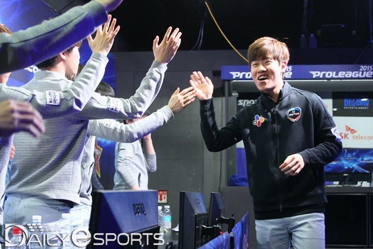 2라운드 결승전에서 막판 3킬을 달성하며 CJ 엔투스에 첫 라운드 우승을 선사한 저그 한지원.