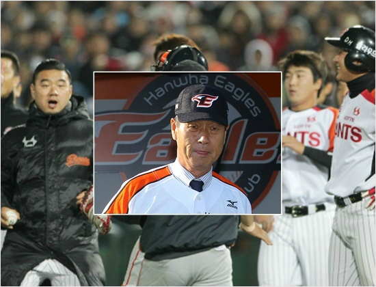 '아픔만큼성숙해졌네?'롯데와한화는지난12일사직경기에서빈볼에이은벤치클리어링사태를벌인이후상승세를타고있다.사진은당시그라운드대치상황때의롯데선수들과김성근한화감독(가운데)의모습.(자료사진=롯데,노컷뉴스)