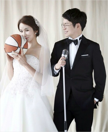 오는5월24일웨딩마치를울리는신정자(왼쪽)과윤성호아나운서.(자료사진=SBS스포츠)