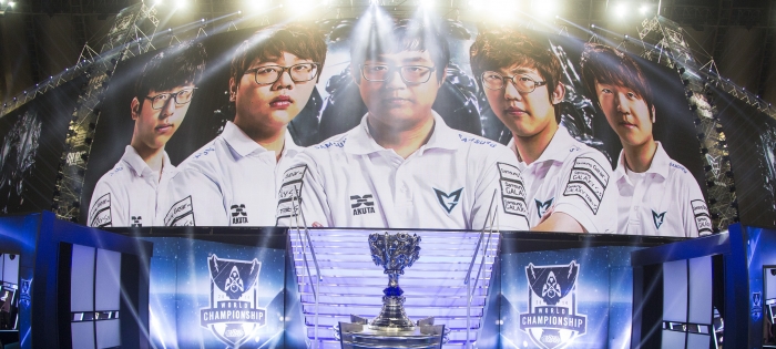 삼성 화이트 롤드컵 우승 스킨 나왔다