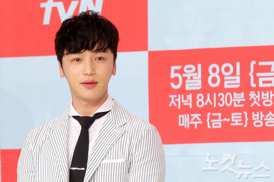 배우변요한이30일오후서울영등포타임스퀘어에서열린tvN금토드라마'구여친클럽'제작발표회에서포토타임을갖고있다.박종민기자
