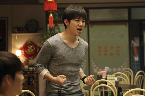 2PM준호.(사진='스물'공식홈페이지캡처)