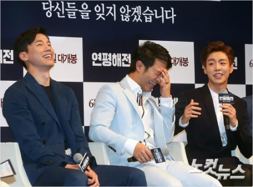 (왼쪽부터)영화'연평해전'의배우김무열과진구그리고이현우.(사진=윤성호기자)