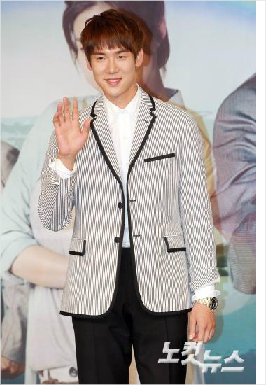 8일마포구상암동MBC에서열린'맨도롱또ㄸㅗㅅ'제작발표회에유연석이포즈를취하고있다.사진=윤창원기자