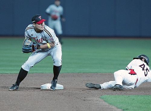 ▲KT와의주말3연전첫경기에서패배한LG트윈스.현재9위에랭크되어있다.사진│LG트윈스