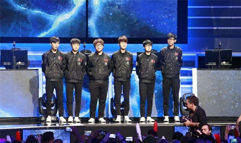 중국 대표 EDG.