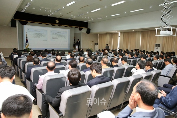 ▲창원지법대회의실에서진행되고있는개인회생및개인파산절차설명회.(사진제공=창원지법)