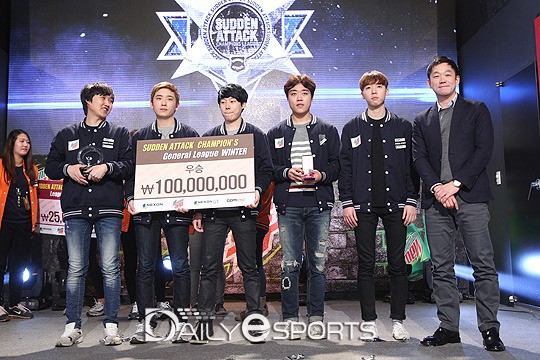 지난 시즌에서 우승을 차지했던 퍼스트제너레이션이 팀명을 다크 울브즈 퍼제로 바꿨다.