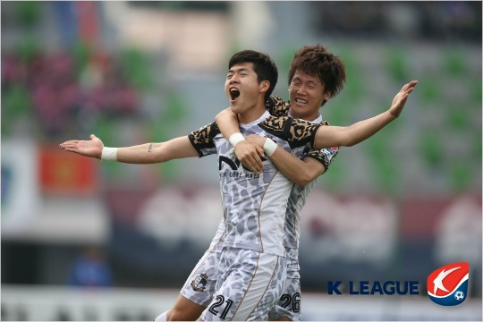 김영근은고양HiFC와원정경기에서2골을쏟아내며서울이랜드FC의무서운'5월반전'을완성했다.(자료사진=한국프로축구연맹)