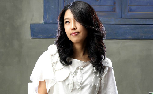 가수진주.사진=팔로우엔터테인먼트제공