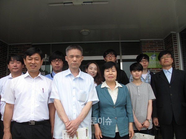 ▲동서대경찰학과현장학습을마치고기념촬영(사진앞줄우측첫번째백기영지부장).