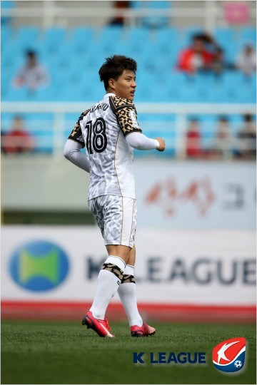 K리그'막내'서울이랜드FC의토종골잡이주민규는6경기연속골로올시즌K리그챌린지에서가장먼저두자릿수득점을기록했다.(자료사진=한국프로축구연맹)