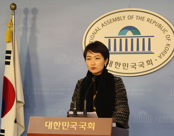 ▲이언주새정치민주연합원내대변인(사진=페이스북)