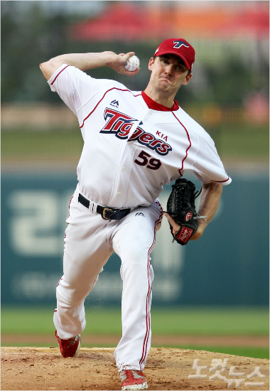 2군에서복귀한뒤첫승리로일단퇴출위기를모면한험버(KIA제;공)