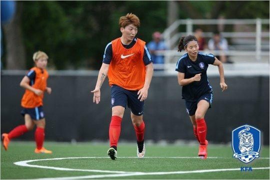 양쪽발목이온전하지않은박은선은2015국제축구연맹(FIFA)캐나다여자월드컵에출전한한국여자대표팀의공격수가운데유일하게그라운드를밟지못했다.(자료사진=대한축구협회)