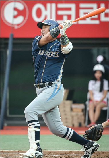 "300홈런달성이오."이호준이통산8번째로300홈런을돌파했다.(자료사진=NC다이노스)