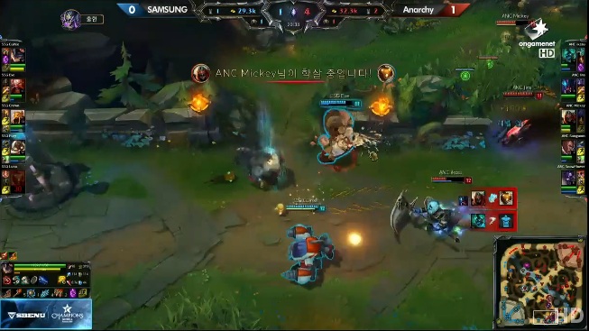 하단 지역으로 이동한 아나키 선수들이 바드를 잡아내는 장면.(사진=네이버 TV캐스트 캡처)