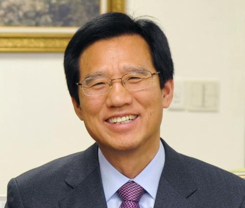 ▲부장검사출신으로국회의원3선을역임한송훈석변호사(사진=페이스북)