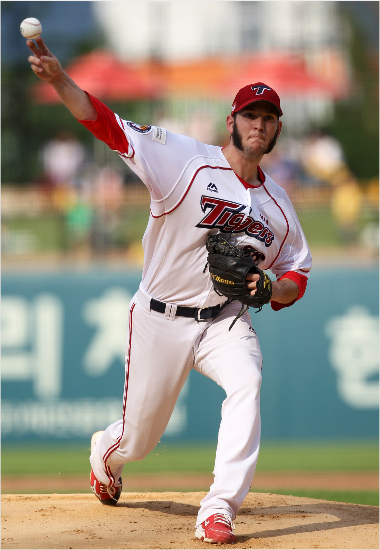 28일두산과의경기에서1실점호투로KIA의17번째5할을이끈스틴슨(KIA제공)