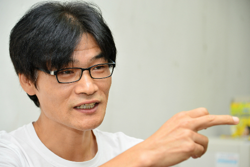 다큐영화'레드툼'을연출한구자환감독