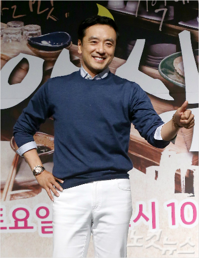 배우김승우가2일오후서울삼성동라마다서울호텔에서열린SBS드라마'심야식당'제작발표회에서포즈를취하고있다.(사진=박종민기자)