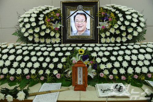 지난9일심장마비로별세한故(고)DJ김광한씨의빈소가10일서울삼육의료원추모관203호에마련됐다.향년69세.발인은11일오전10시.(사진공동취재단)
