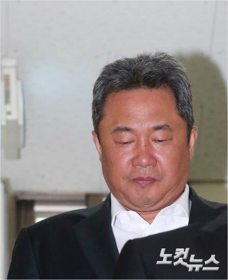 전창진KGC인삼공사감독이지난달서울중부경찰서에항의방문을하고나오는모습.(자료사진=윤성호기자)