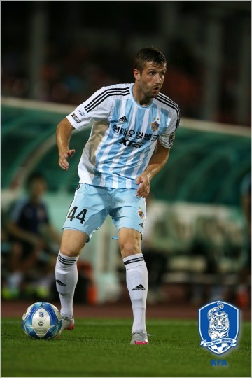 울산의새외국인선수코바는성남과원정경기에서연장전반4분에결승골을넣으며윤정환감독의어깨를가볍게했다.(자료사진=대한축구협회)