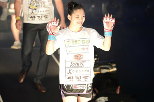 여고생파이터이예지.사진=로드FC제공