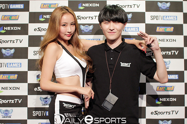 범스레이싱 오아희(왼쪽) 매니저와 박창규.