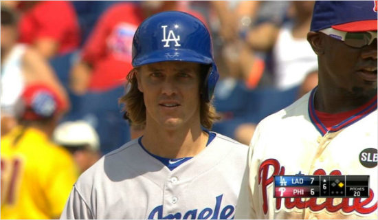 "나도무서운타자라고..."잭그레인키가홈런포함3안타를쳤다.(홈페이지영상캡처)