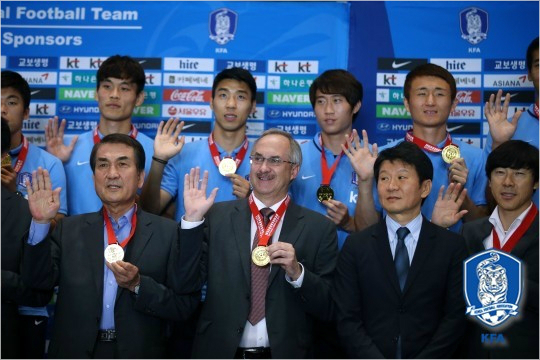 현역시절뛰어난활약을했던울리슈틸리케감독은1989년지도자생활을시작한이래이번동아시안컵에서26년만에처음으로우승을경험했다.(자료사진=대한축구협회)