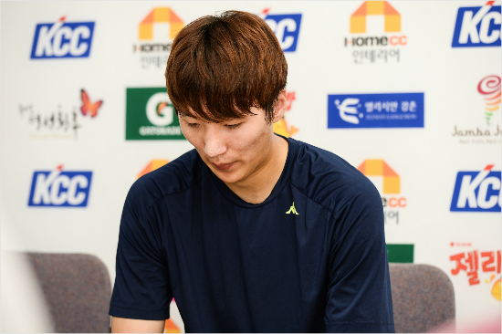 경기후기자회견에참석한KCC김민구(사진제공/KBL)