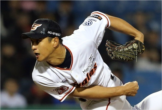 어깨통증으로1군에서빠진윤규진.(자료사진=한화이글스)