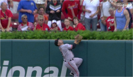 홈런성타구를잡아낸후안페레즈.(홈페이지영상캡처)