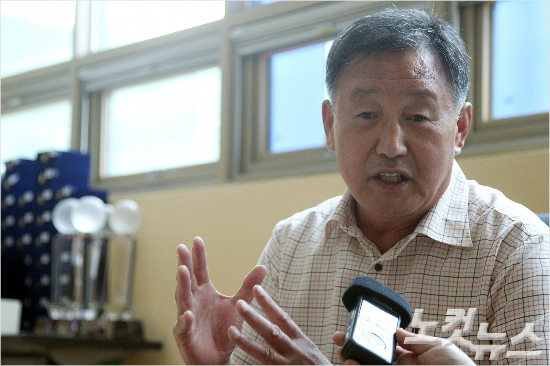 ‘제26회CBS배전국남녀중고배구대회’가개막한20일오후충북단양군단양국민체육센터에서한국중고배구연맹김광수회장이CBS노컷뉴스와인터뷰를갖고있다.황진환기자