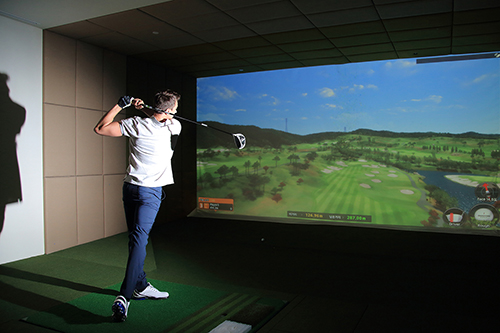 스크린골프, 40대 남성이 가장 많이 이용, 평균 스코어 약 94타