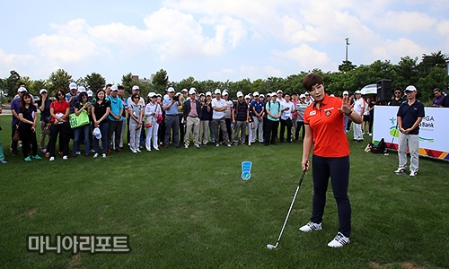실제대회와같은시뮬레이션을통해교육하는박세리홍보대사