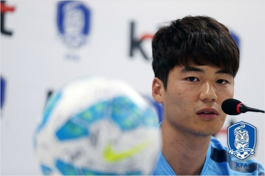 울리슈틸리케감독은라오스와2018러시아월드컵아시아지역2차예선G조2차전에기성용에게공격적인역할을맡기는4-1-4-1전술로다득점승리에도전한다.(자료사진=대한축구협회)