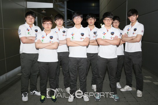 CJ 엔투스 리그 오브 레전드 팀.