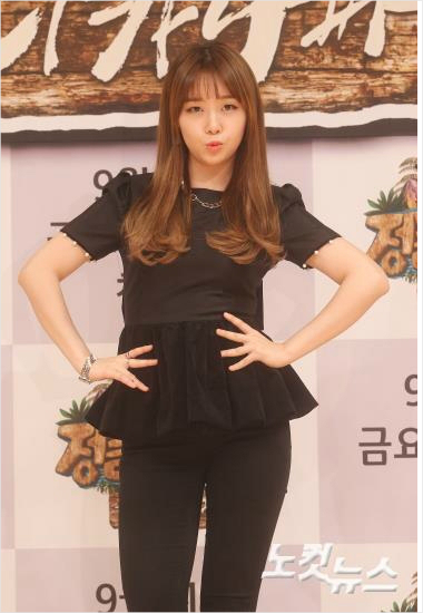 걸그룹걸스데이민아가9일오후서울목동SBS에서열린‘정글의법칙in니카라과’제작발표회에참석해포즈를취하고있다.사진=황진환기자
