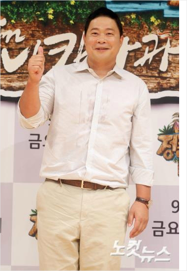 전농구국가대표현주엽이9일오후서울목동SBS에서열린‘정글의법칙in니카라과’제작발표회에참석해포즈를취하고있다.사진=황진환기자