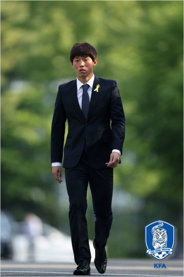 워크퍼밋발급문제로잉글랜드2부리그블랙번로버스이적이불발된김보경은3년만에일본J리그로복귀해재기에나선다.(자료사진=대한축구협회)