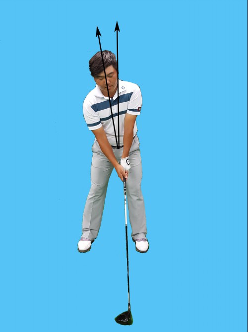 ▲볼의탄도를높이기위해서는셋업단계에서머리를평소보다2cm정도뒤로오게한다.