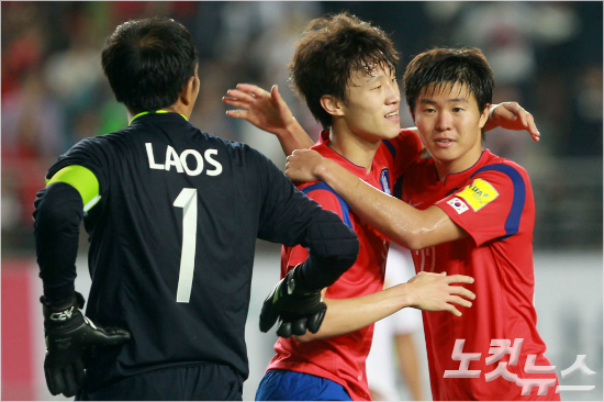 K리그클래식의주목받는신예이재성(왼쪽)과권창훈은울리슈틸리케감독이이끄는축구대표팀에서변함없는뛰어난경기력으로세대교체의중심에있다.박종민기자