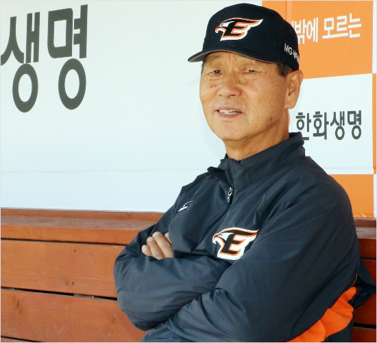 최근치열한5위경쟁속에서3연패위기에빠진한화김성근감독.(자료사진=한화)
